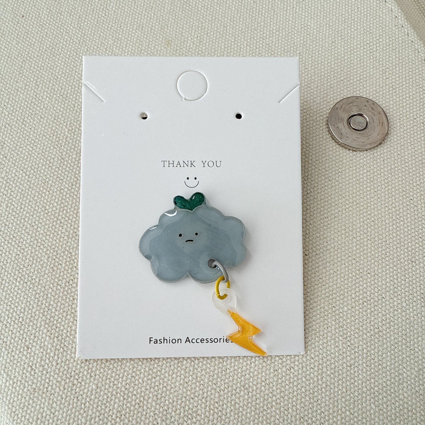 Mini Moody pin