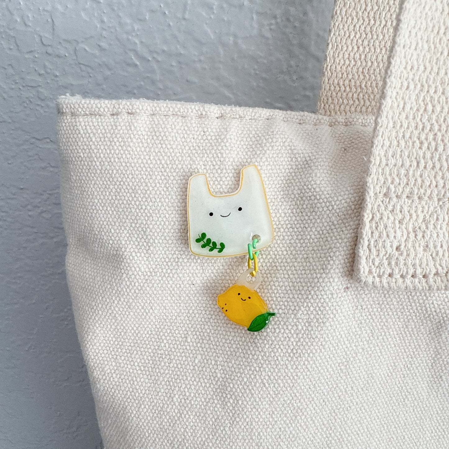 Lemon Bag pin