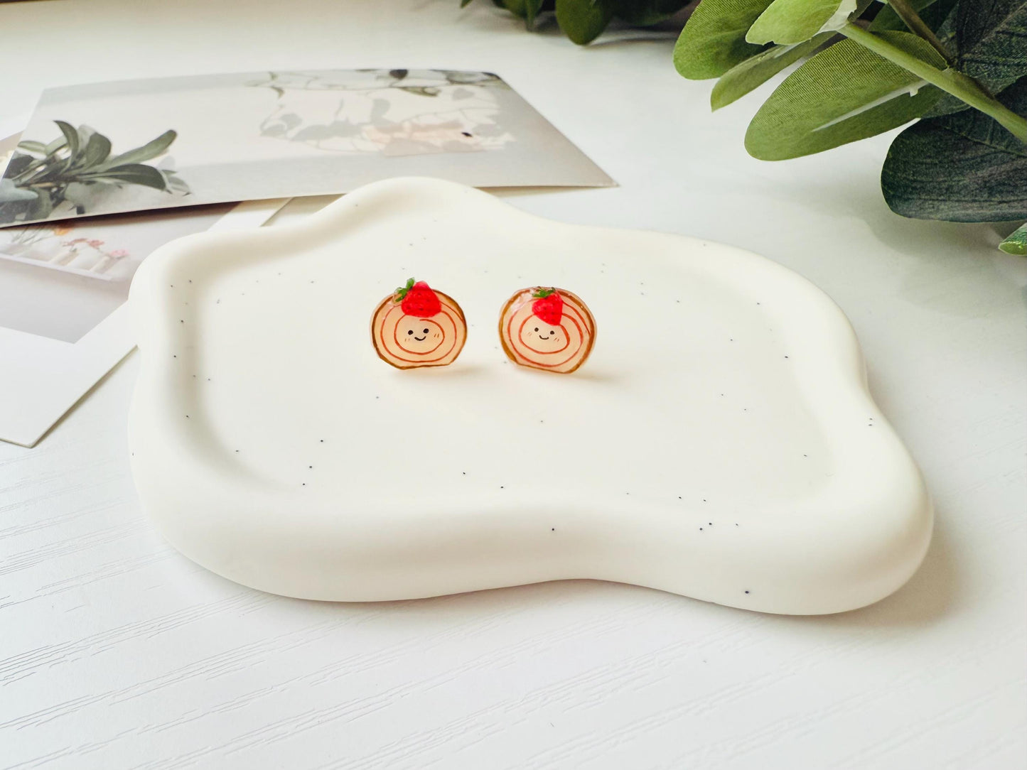 Cake earrings