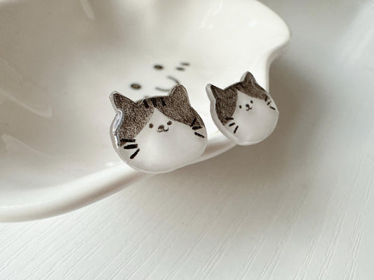 White cat earrings