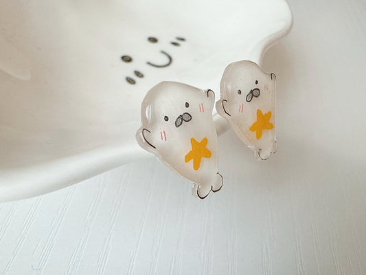 Seal earrings