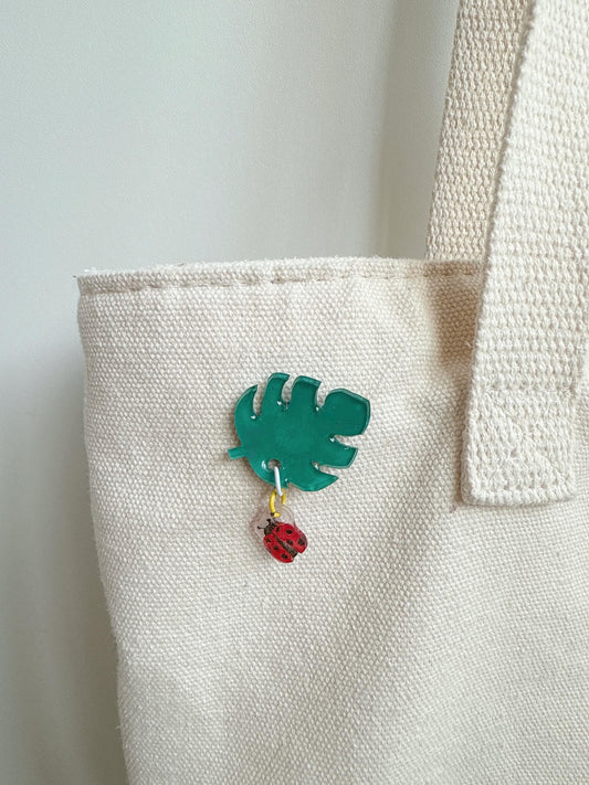 Leaf pin