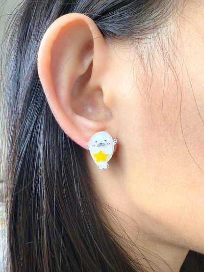 Seal earrings